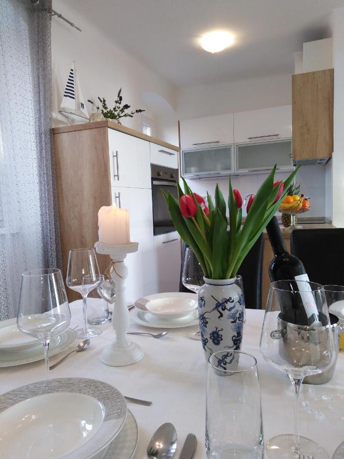 Apartments Nina Riva Kaštela Екстериор снимка